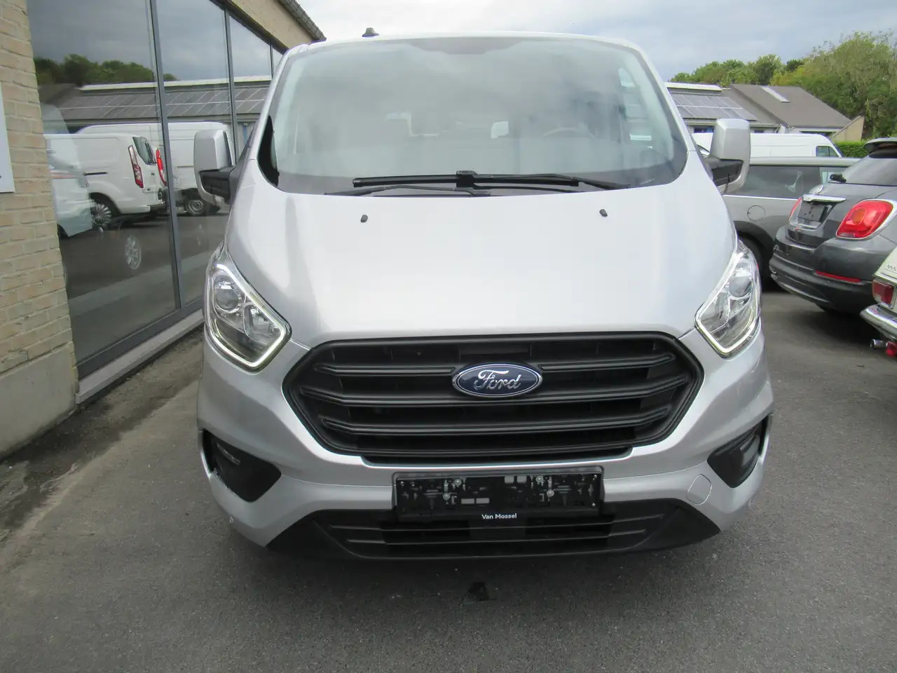 Ford Transit Custom 2.0 TDCi L2H1 Ambiente 23900€+TVA/BTW - Mikrobus: obrázok 3 Ford Transit Custom 2.0 TDCi L2H1 Ambiente 23900€+TVA/BTW - Mikrobus: obrázok 3