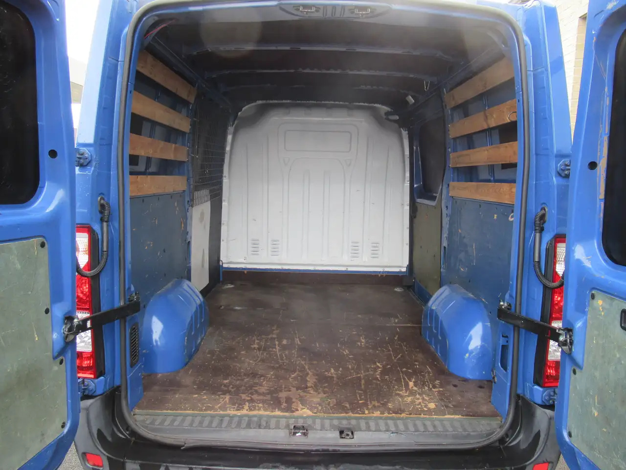 Opel Movano L1H1 - Furgon: obrázok 5 Opel Movano L1H1 - Furgon: obrázok 5