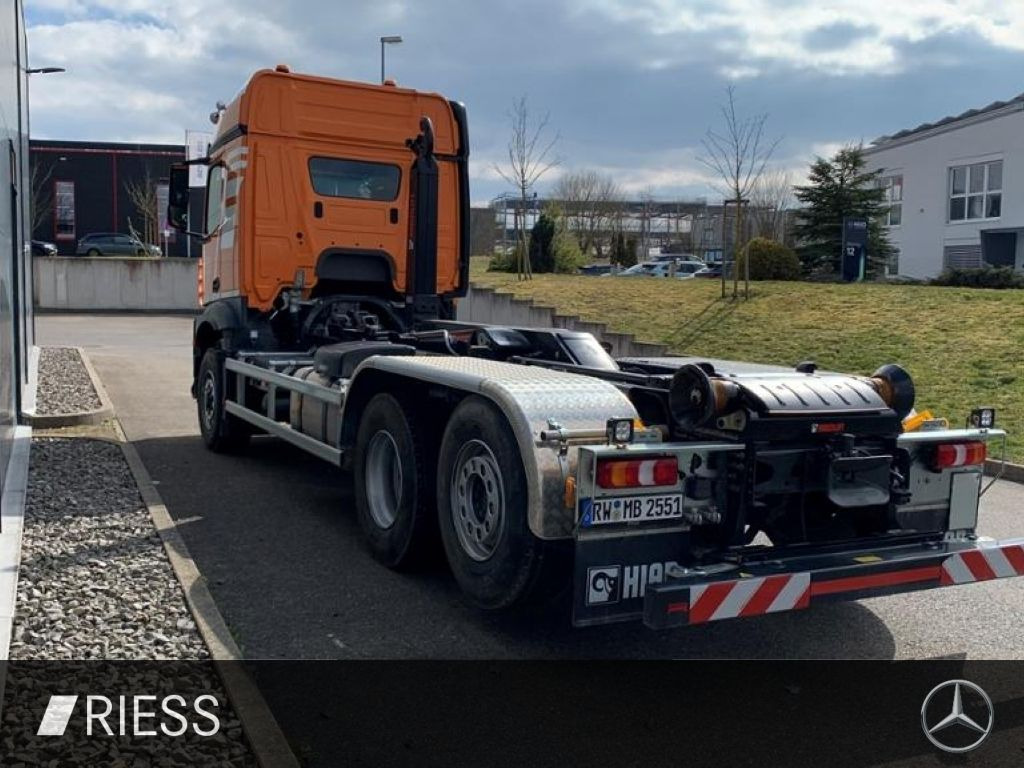 Mercedes-Benz 2551 L Abrollkipper mit HAD, gelenkter liftbarer - Nákladné auto: obrázok 4 Mercedes-Benz 2551 L Abrollkipper mit HAD, gelenkter liftbarer - Nákladné auto: obrázok 4