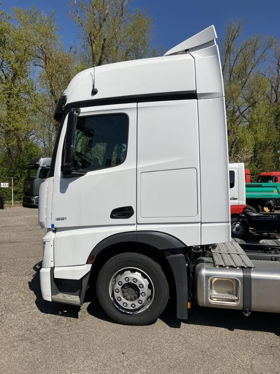 Mercedes-Benz Actros 1851 LS 4x2 - Ťahač: obrázok 2 Mercedes-Benz Actros 1851 LS 4x2 - Ťahač: obrázok 2