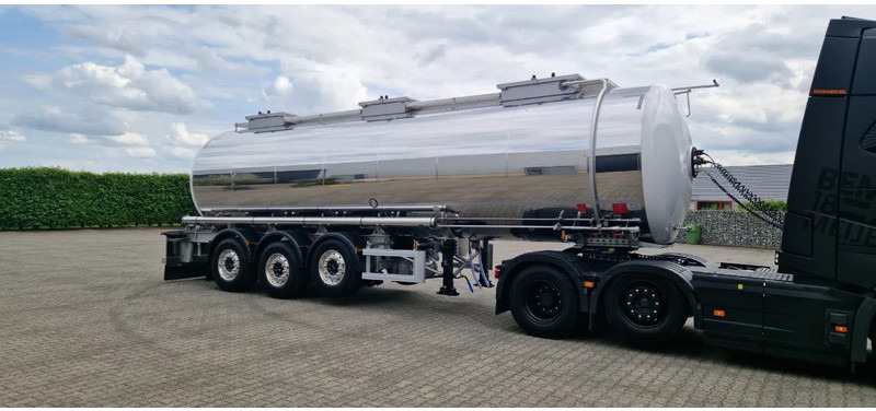Magyar 32000 liter levensmiddelen tankoplegger NEW/NIEUW/NEU - Cisternový náves: obrázok 4 Magyar 32000 liter levensmiddelen tankoplegger NEW/NIEUW/NEU - Cisternový náves: obrázok 4