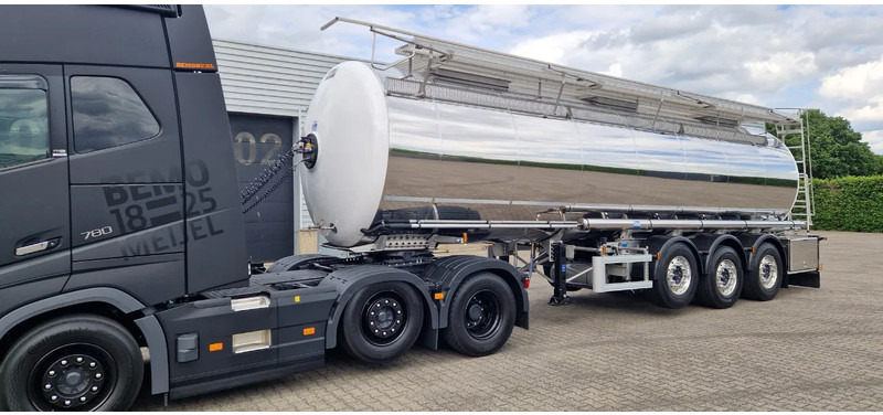 Magyar 32000 liter levensmiddelen tankoplegger NEW/NIEUW/NEU - Cisternový náves: obrázok 1 Magyar 32000 liter levensmiddelen tankoplegger NEW/NIEUW/NEU - Cisternový náves: obrázok 1