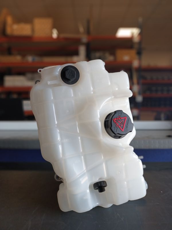 SCANIA EXPANSION TANK - 2545033 - Expanzná nádobka pre Nákladné auto: obrázok 1 SCANIA EXPANSION TANK - 2545033 - Expanzná nádobka pre Nákladné auto: obrázok 1