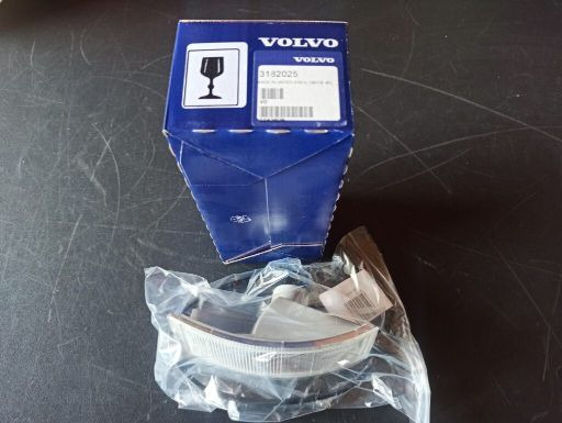 VOLVO DIRECTION INDICATOR - 3182025 - Smerové svetlo pre Nákladné auto: obrázok 1 VOLVO DIRECTION INDICATOR - 3182025 - Smerové svetlo pre Nákladné auto: obrázok 1