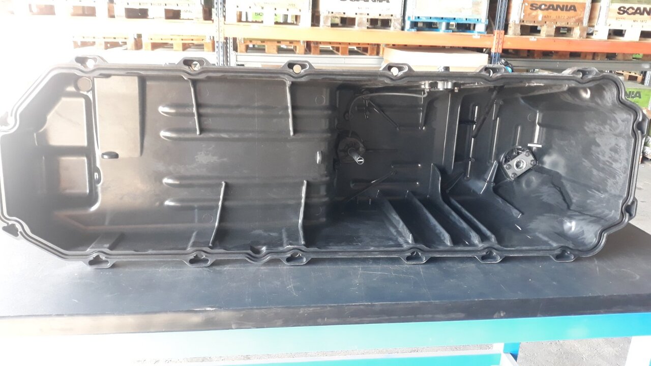 VOLVO OIL PAN 23424389 - Olejová vaňa pre Nákladné auto: obrázok 2 VOLVO OIL PAN 23424389 - Olejová vaňa pre Nákladné auto: obrázok 2