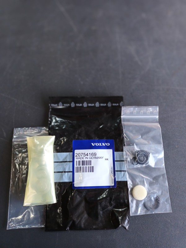 VOLVO REPAIR KIT - 20754169 - Sada na opravu motora pre Nákladné auto: obrázok 1 VOLVO REPAIR KIT - 20754169 - Sada na opravu motora pre Nákladné auto: obrázok 1
