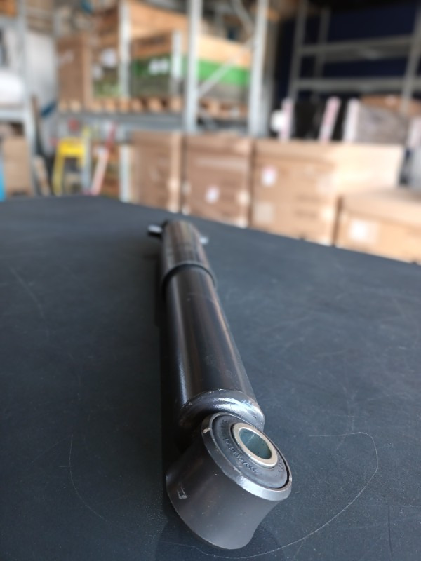 VOLVO SHOCK ABSORBER 21686173 - Tlmič pre Nákladné auto: obrázok 1 VOLVO SHOCK ABSORBER 21686173 - Tlmič pre Nákladné auto: obrázok 1