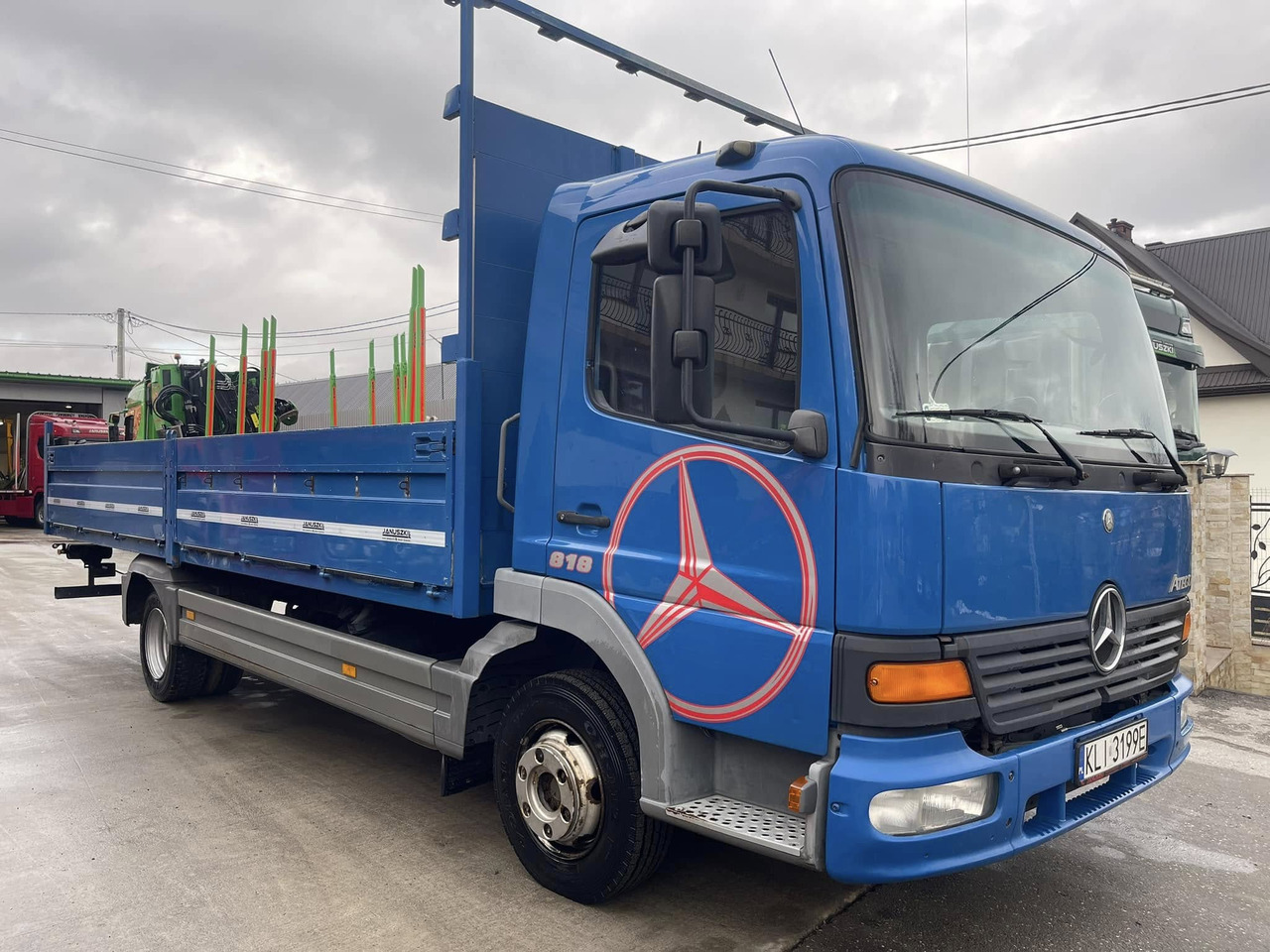 Mercedes Benz Atego 818 - Valníkový/ Plošinový nákladný automobil: obrázok 2 Mercedes Benz Atego 818 - Valníkový/ Plošinový nákladný automobil: obrázok 2