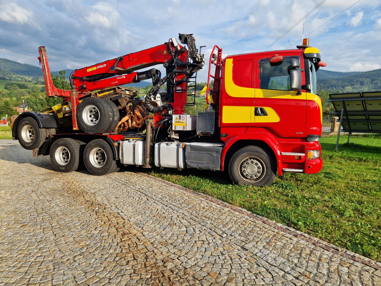 SCANIA R580 V8 - Nákladné vozidlo na prepravu dreva: obrázok 3 SCANIA R580 V8 - Nákladné vozidlo na prepravu dreva: obrázok 3