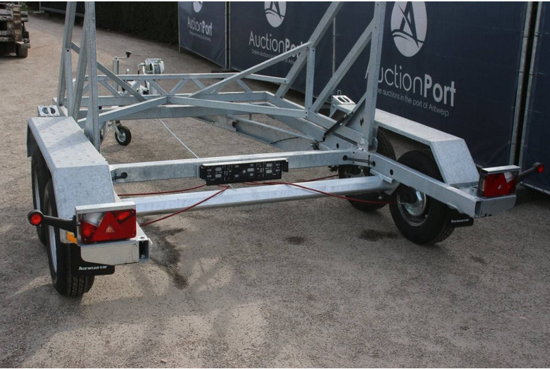 Nový Plošinový/ Valníkový príves Alko 2.8 VB/1 Ausf. C: obrázok 17 Nový Plošinový/ Valníkový príves Alko 2.8 VB/1 Ausf. C: obrázok 17