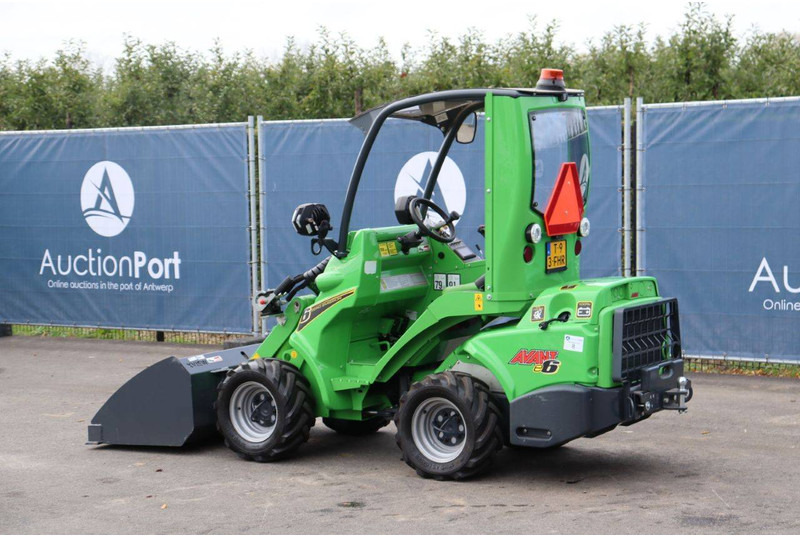 Avant E6 - Kolesový nakladač: obrázok 4 Avant E6 - Kolesový nakladač: obrázok 4