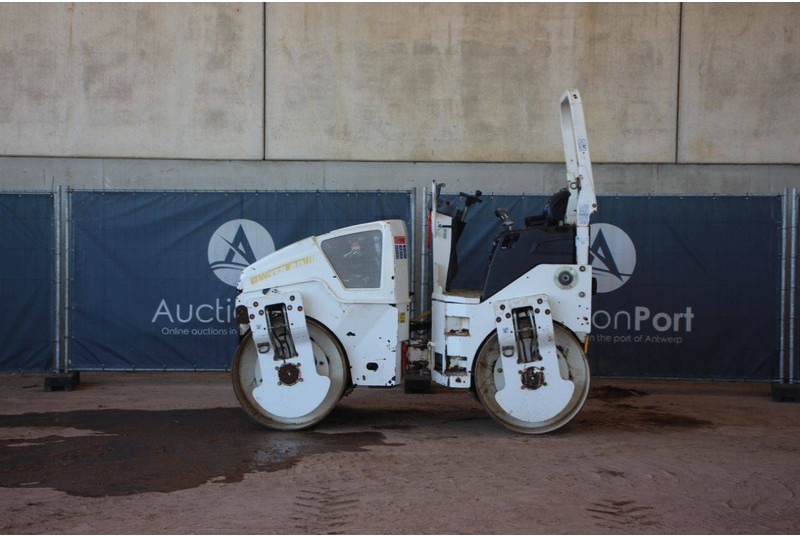 Bomag BW138AD-5 - Kompaktor: obrázok 2 Bomag BW138AD-5 - Kompaktor: obrázok 2