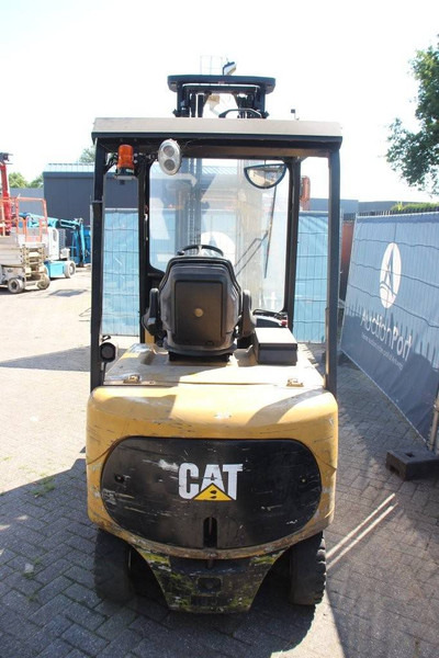 Caterpillar EP30K - Elektrický vysokozdvižný vozík: obrázok 4 Caterpillar EP30K - Elektrický vysokozdvižný vozík: obrázok 4