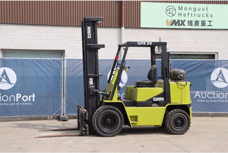 Clark GPX 35 LPG - Plynový vysokozdvižný vozík: obrázok 1 Clark GPX 35 LPG - Plynový vysokozdvižný vozík: obrázok 1