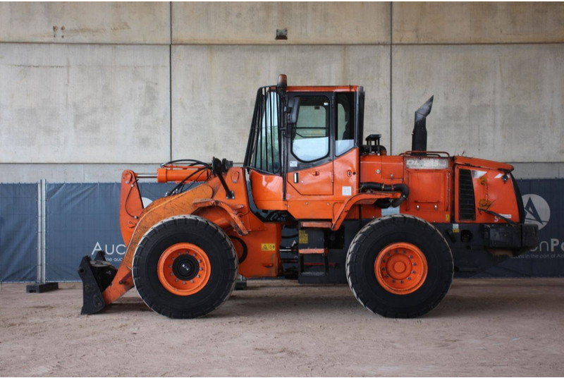 Doosan DL250 - Kolesový nakladač: obrázok 2 Doosan DL250 - Kolesový nakladač: obrázok 2
