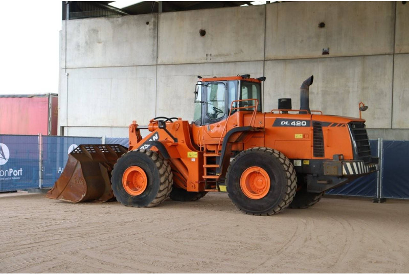 Doosan DL420 - Kolesový nakladač: obrázok 3 Doosan DL420 - Kolesový nakladač: obrázok 3