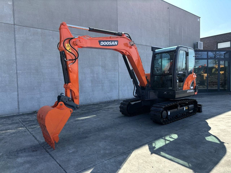 Doosan DX55-9C - Pásové rýpadlo: obrázok 1 Doosan DX55-9C - Pásové rýpadlo: obrázok 1