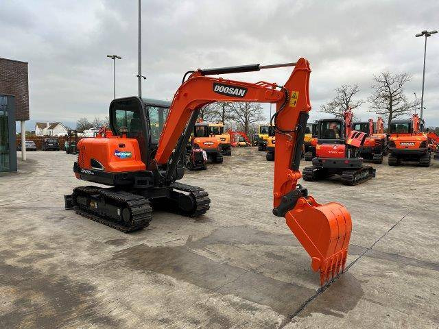 Doosan DX55-9C - Pásové rýpadlo: obrázok 3 Doosan DX55-9C - Pásové rýpadlo: obrázok 3