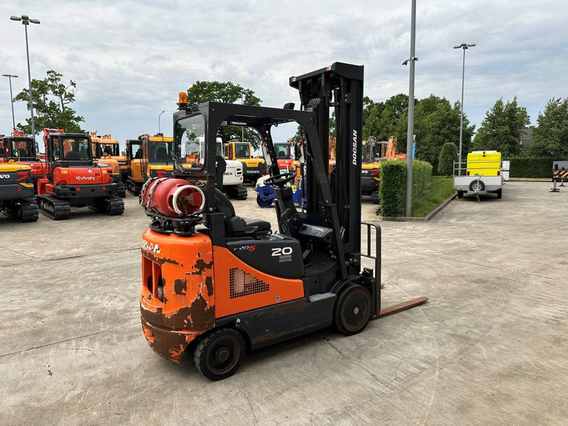 Doosan GC20E-5 - Plynový vysokozdvižný vozík: obrázok 4 Doosan GC20E-5 - Plynový vysokozdvižný vozík: obrázok 4