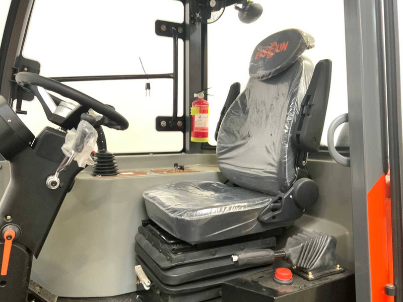 Nový Kolesový nakladač Everun ER12: obrázok 10