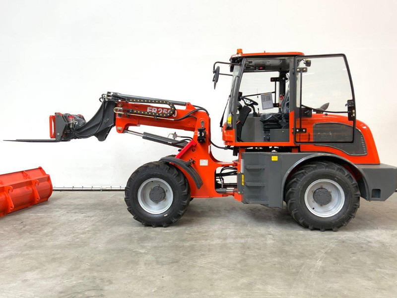 Everun ER2500 - Kolesový nakladač: obrázok 4 Everun ER2500 - Kolesový nakladač: obrázok 4