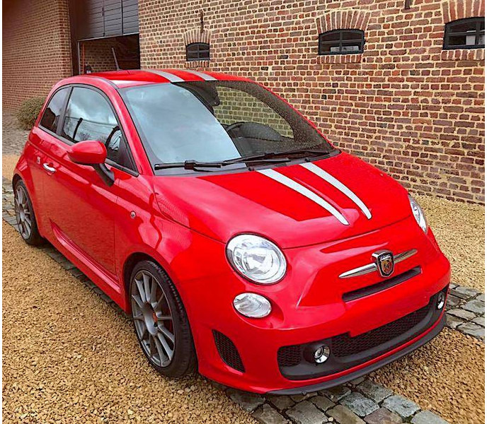 Fiat 500 Abarth Tributo Ferrari (limited 142/200) - Sedan: obrázok 3 Fiat 500 Abarth Tributo Ferrari (limited 142/200) - Sedan: obrázok 3