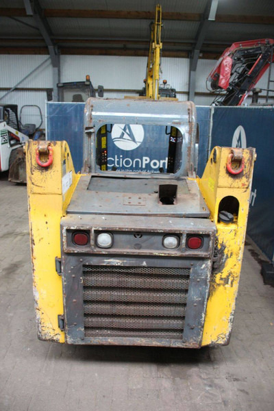 Gehl R165 - Kolesový nakladač: obrázok 4 Gehl R165 - Kolesový nakladač: obrázok 4