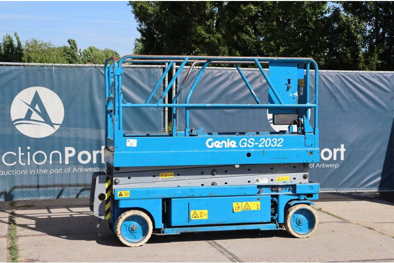 Genie GS-2032 - Samohybná plošiny: obrázok 1 Genie GS-2032 - Samohybná plošiny: obrázok 1