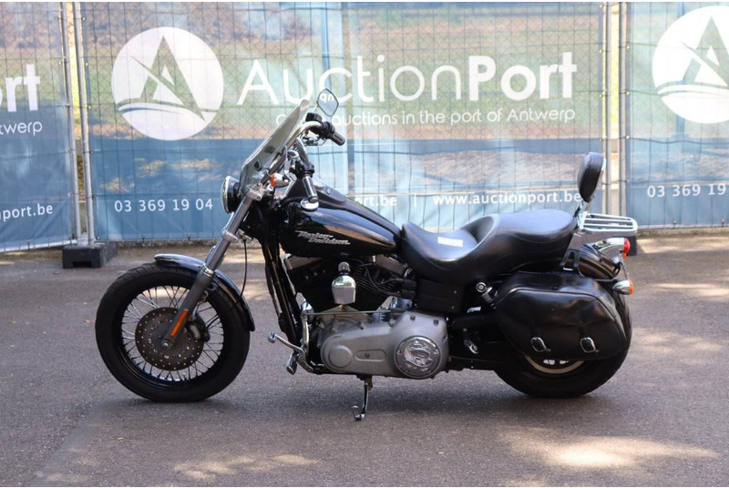 Harley-Davidson Dyna Street Bob - Motocykel: obrázok 2 Harley-Davidson Dyna Street Bob - Motocykel: obrázok 2
