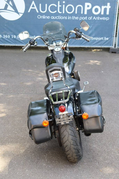 Harley-Davidson Dyna Street Bob - Motocykel: obrázok 5 Harley-Davidson Dyna Street Bob - Motocykel: obrázok 5