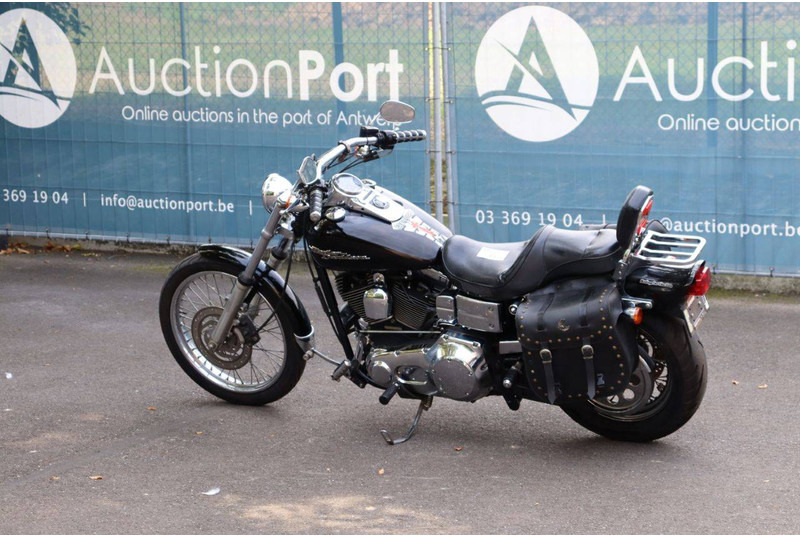 Harley-Davidson Dyna Wide Glide - Motocykel: obrázok 3 Harley-Davidson Dyna Wide Glide - Motocykel: obrázok 3