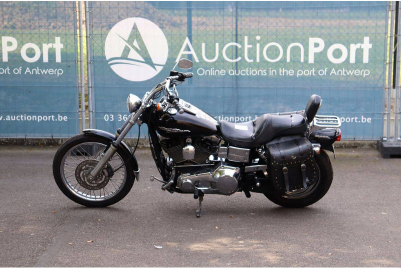 Harley-Davidson Dyna Wide Glide - Motocykel: obrázok 2 Harley-Davidson Dyna Wide Glide - Motocykel: obrázok 2