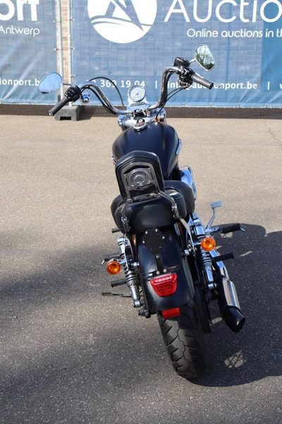 Harley-Davidson SPORTSTER XL1200 CUSTOM - Motocykel: obrázok 5 Harley-Davidson SPORTSTER XL1200 CUSTOM - Motocykel: obrázok 5
