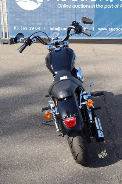 Harley-Davidson SPORTSTER XL1200 CUSTOM - Motocykel: obrázok 5 Harley-Davidson SPORTSTER XL1200 CUSTOM - Motocykel: obrázok 5