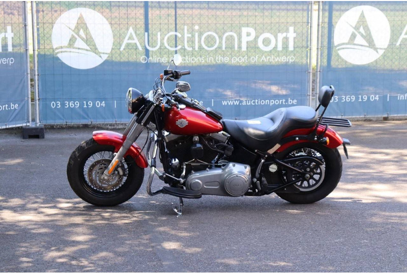 Harley-Davidson Softail Slim - Motocykel: obrázok 1 Harley-Davidson Softail Slim - Motocykel: obrázok 1