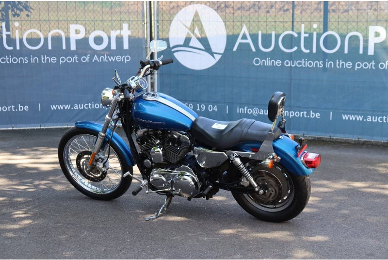 Harley-Davidson Sporster XL1200 Custom - Motocykel: obrázok 3 Harley-Davidson Sporster XL1200 Custom - Motocykel: obrázok 3