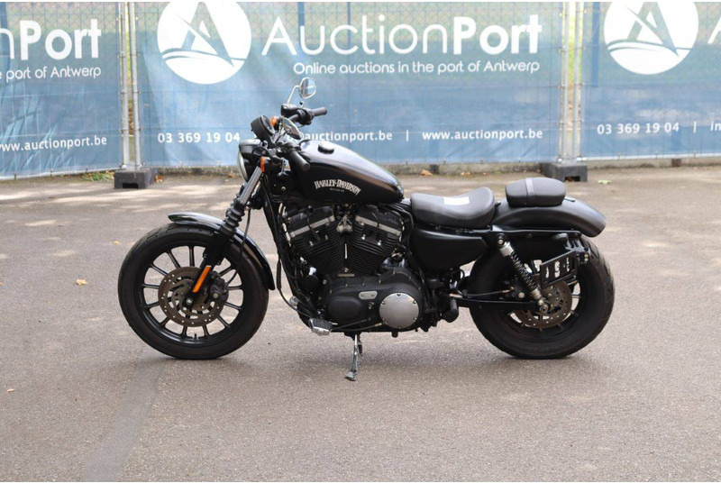 Harley-Davidson Sportster 883 - Motocykel: obrázok 2 Harley-Davidson Sportster 883 - Motocykel: obrázok 2