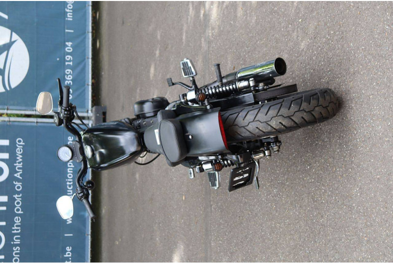 Harley-Davidson Sportster 883 - Motocykel: obrázok 5 Harley-Davidson Sportster 883 - Motocykel: obrázok 5