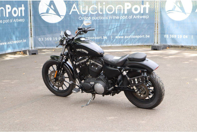 Harley-Davidson Sportster 883 - Motocykel: obrázok 3 Harley-Davidson Sportster 883 - Motocykel: obrázok 3