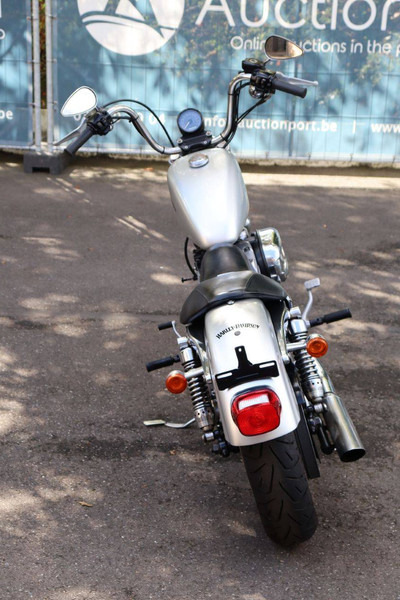 Harley-Davidson Sportster XL 883 Roadster - Motocykel: obrázok 5 Harley-Davidson Sportster XL 883 Roadster - Motocykel: obrázok 5