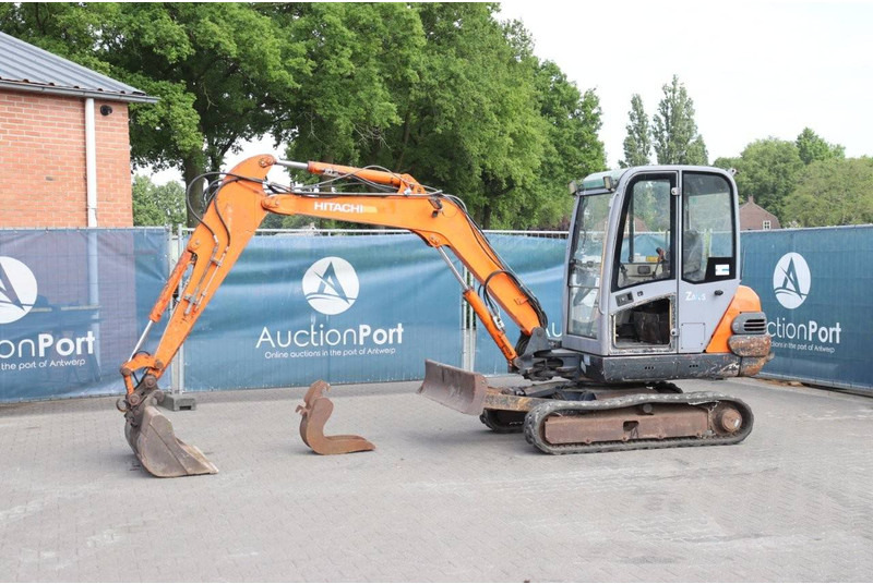 Hitachi ZX35 - Pásové rýpadlo: obrázok 1 Hitachi ZX35 - Pásové rýpadlo: obrázok 1