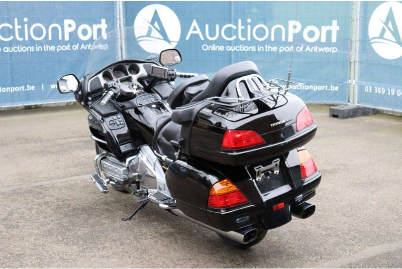 Honda GL1800 - Motocykel: obrázok 4 Honda GL1800 - Motocykel: obrázok 4