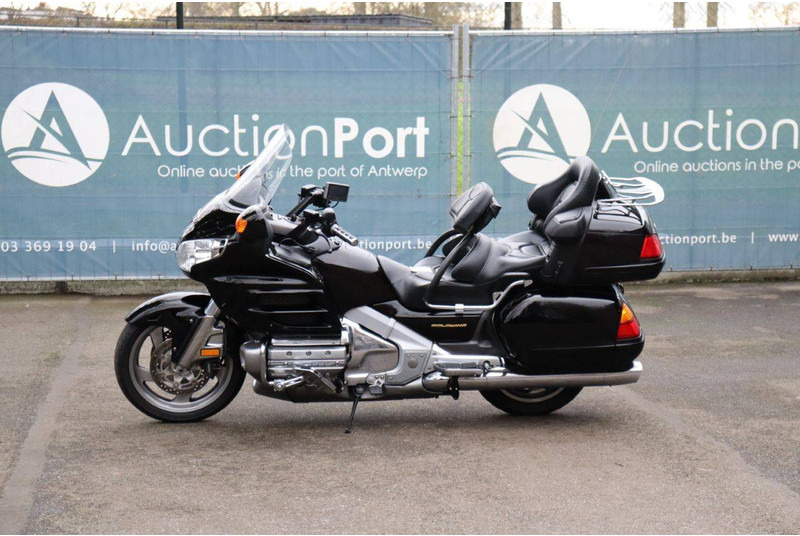 Honda GL1800 - Motocykel: obrázok 1 Honda GL1800 - Motocykel: obrázok 1