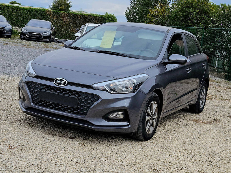Hyundai i20 1.2 - Sedan: obrázok 1 Hyundai i20 1.2 - Sedan: obrázok 1