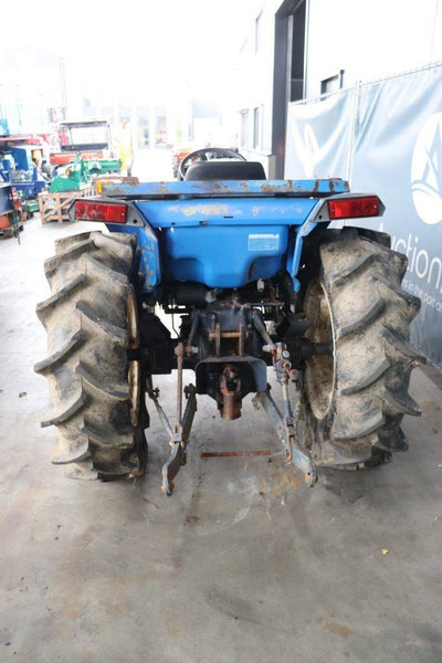 Iseki TA 275 F - Traktor: obrázok 5 Iseki TA 275 F - Traktor: obrázok 5