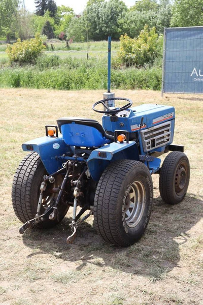 Traktor Iseki TU1400: obrázok 6