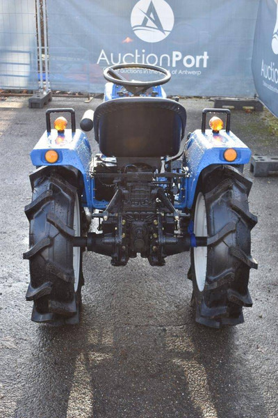 Iseki TU1500F - Traktor: obrázok 5 Iseki TU1500F - Traktor: obrázok 5