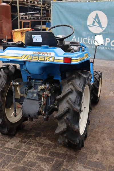 Iseki TU165F - Traktor: obrázok 5 Iseki TU165F - Traktor: obrázok 5