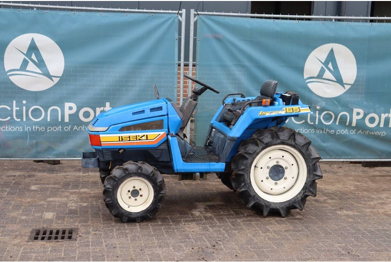 Iseki TU165F - Traktor: obrázok 1 Iseki TU165F - Traktor: obrázok 1