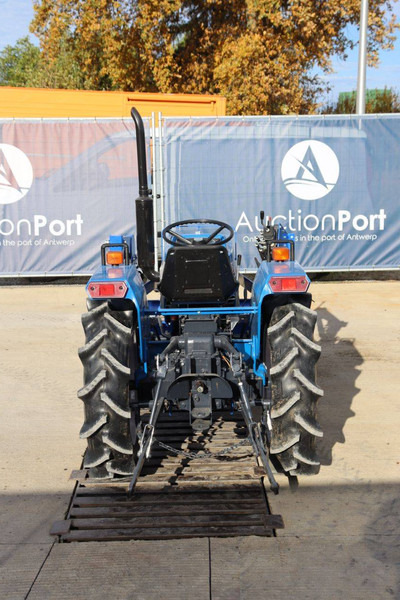 Iseki TU1700 - Traktor: obrázok 5 Iseki TU1700 - Traktor: obrázok 5